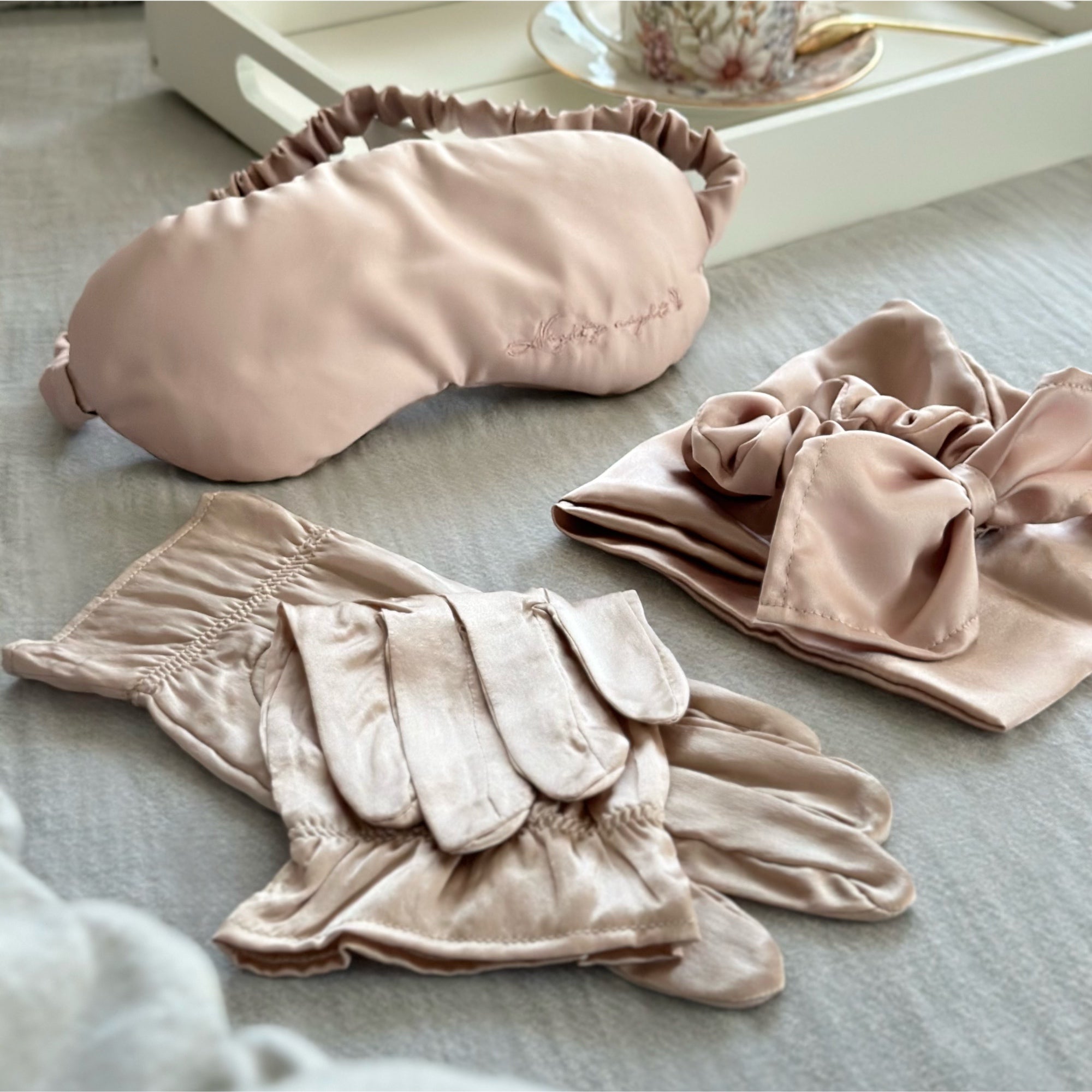 Cogit Silk Shiny Night Eye Mask